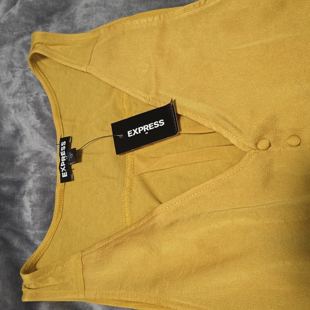 Express Mustard Button-Detail Tank Top - Picture 2 of 3